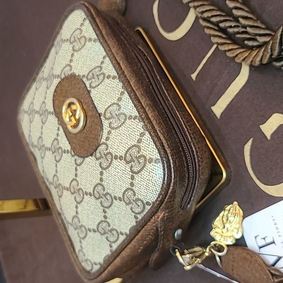 GUCCI ULTRA RARE VINTAGE LATE 1960’S GG COATED CANVAS CROSS BODY POUCH BAG - Picture 14 of 17